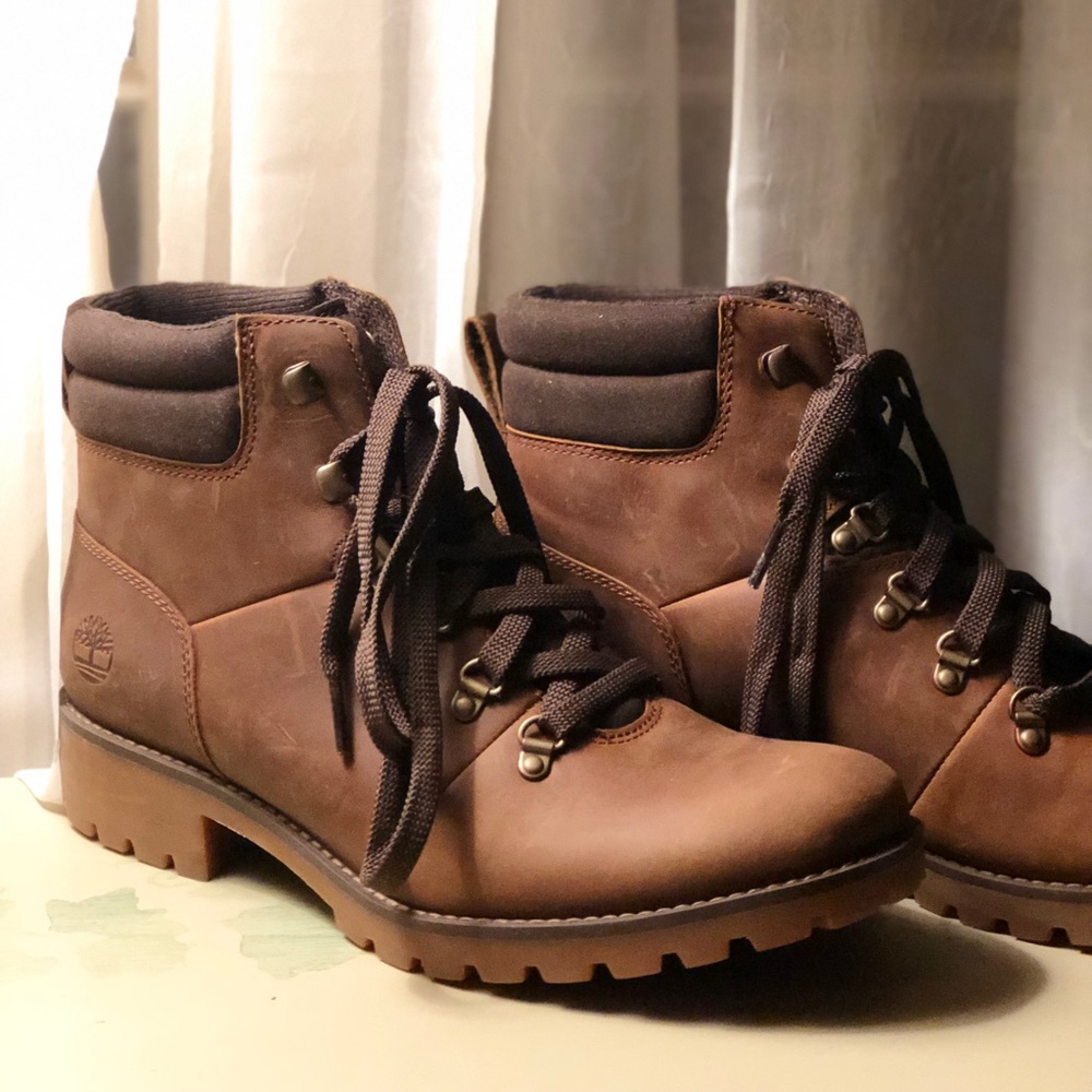 Brand New Women’s Timberland Boots- 9.5